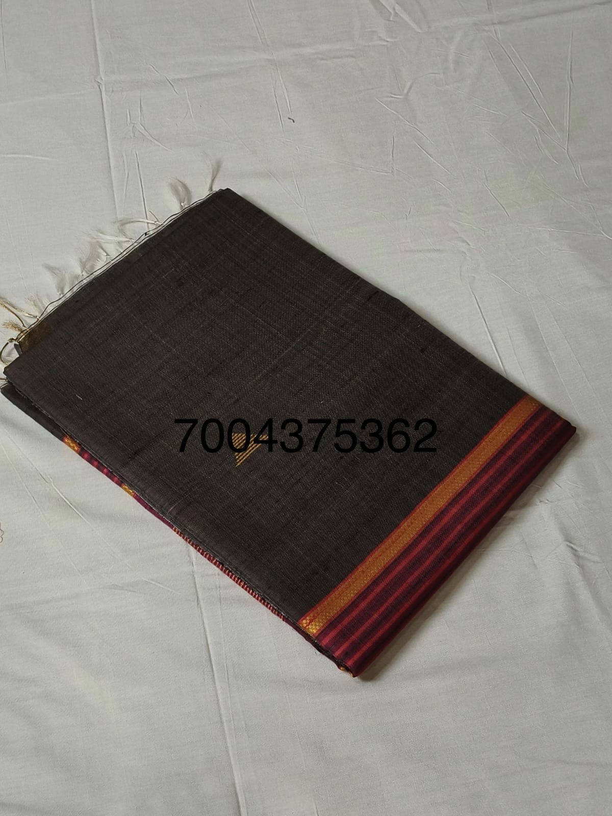 Handloom Woven Pure Dupion Silk Saree - Image 2